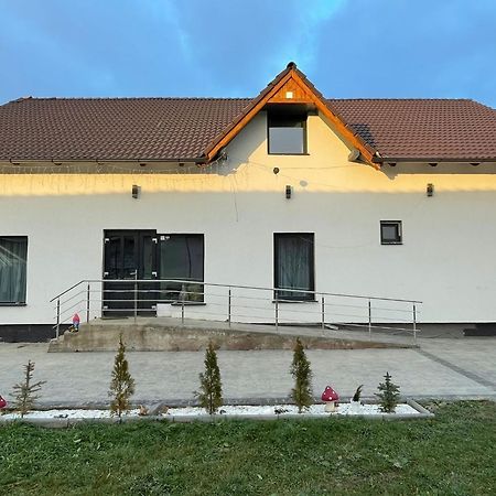 Casuta Din Drumul Muntelui Dragus Luaran gambar